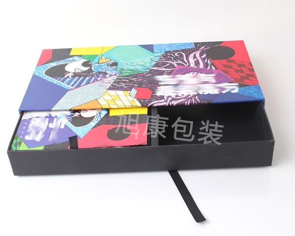 抽（chōu）拉精裝盒